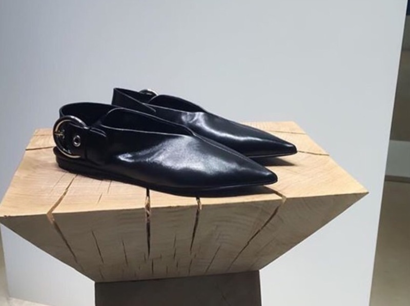 صيحة الـ Babouche Ugly Shoe من مجموعة Céline’s Resort 2016